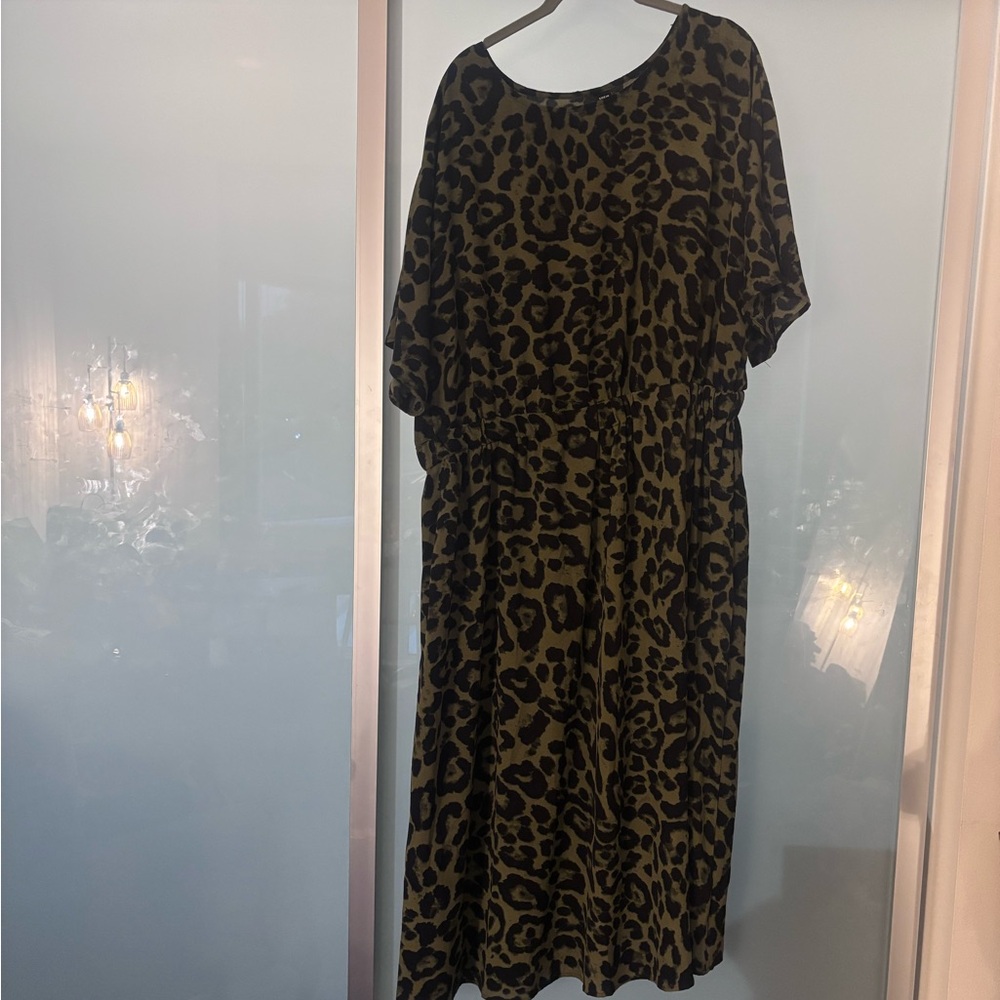 SHEIN Army Green and Black Dolman Sleeve Midi Dress, Size 4X